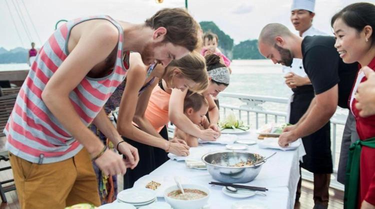 Cat Ba Violet Hotel Chan Chau Εξωτερικό φωτογραφία